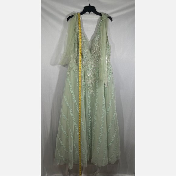 NWT $600 Mac Duggal Embellished Soft Tie Sleeveless V Neck Gown Sage Green SZ 12 - Picture 4 of 16